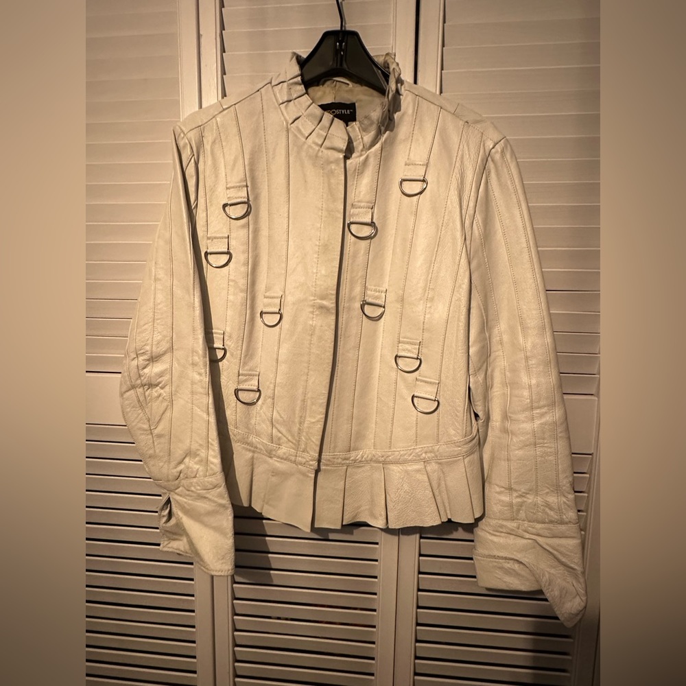 Absolutely Beautiful Solid Winter White Lined Pan… - image 2